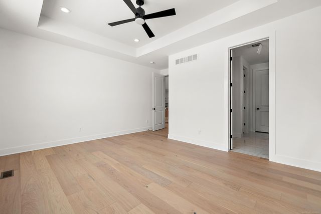 5884 Willow Grove Drive, Troy, MI 48085