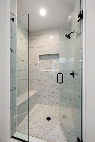 5884 Willow Grove Drive, Troy, MI 48085