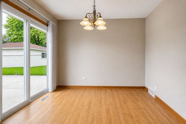 14759 Long Avenue, Oak Forest, IL 60452
