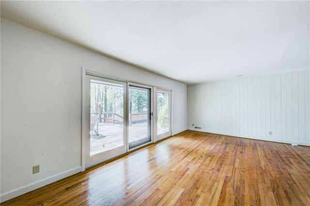 378 Hillside Drive NW, Atlanta, GA 30342