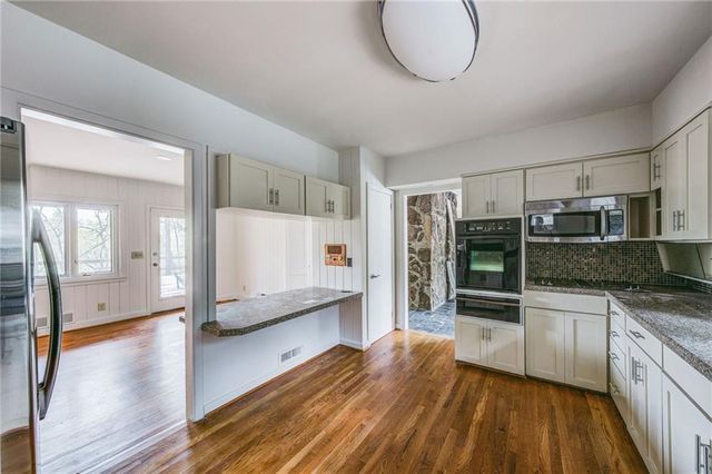 378 Hillside Drive NW, Atlanta, GA 30342