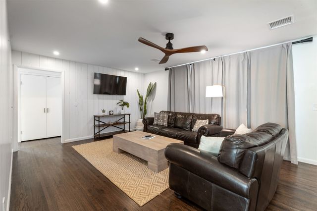 227 N 41st West Avenue, Tulsa, OK 74127