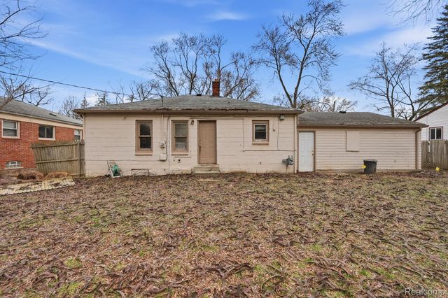 29497 Oakwood Street, Inkster, MI 48141