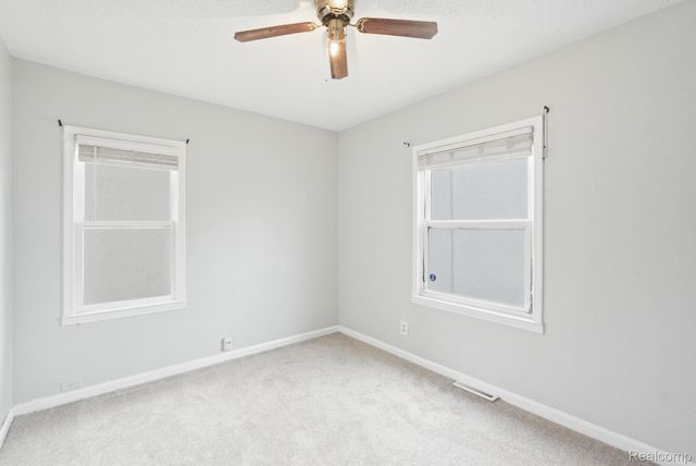 29497 Oakwood Street, Inkster, MI 48141