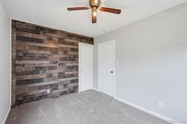 29497 Oakwood Street, Inkster, MI 48141