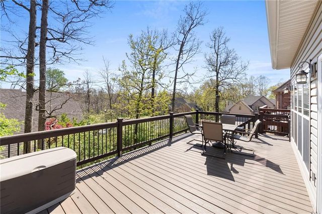 3902 NE Cadbury Avenue, Bentonville, AR 72712
