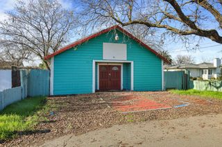 517 N Windsor Ave, Stockton, CA 95205