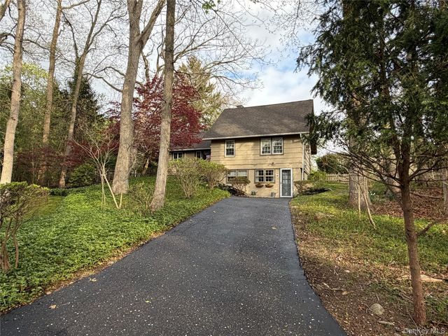 21 Dogwood Drive, Stony Brook, NY 11790