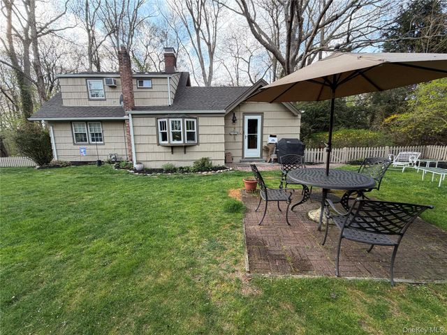 21 Dogwood Drive, Stony Brook, NY 11790