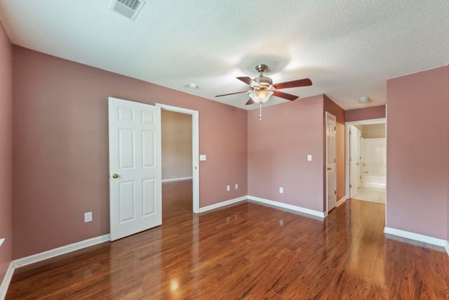 8038 Shadow Oak Drive, North Charleston, SC 29406