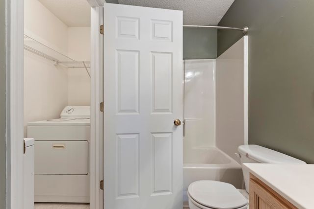 8038 Shadow Oak Drive, North Charleston, SC 29406