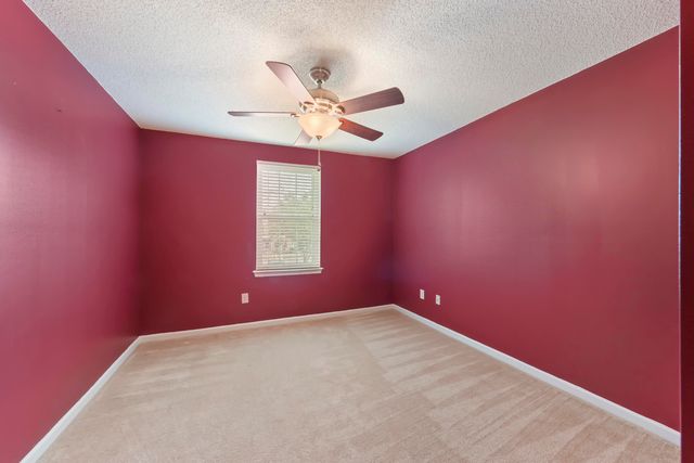 8038 Shadow Oak Drive, North Charleston, SC 29406