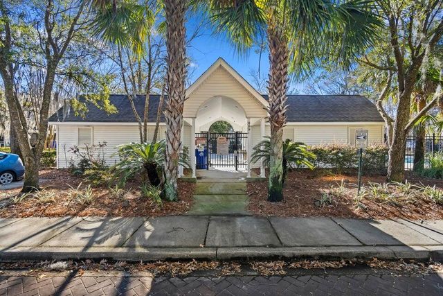 8038 Shadow Oak Drive, North Charleston, SC 29406