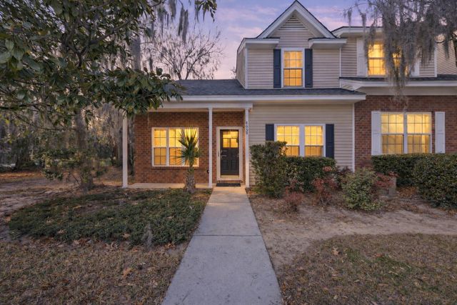 8038 Shadow Oak Drive, North Charleston, SC 29406