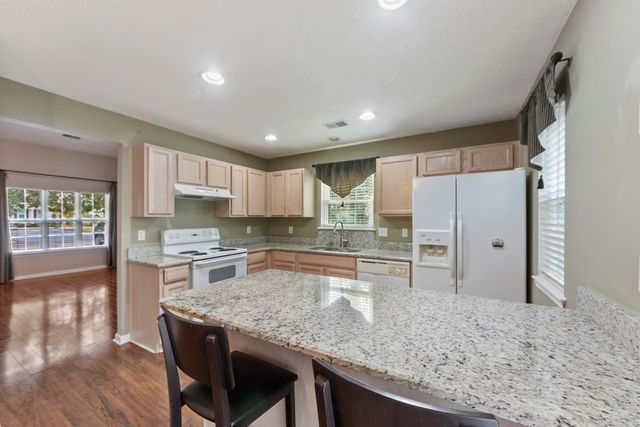 8038 Shadow Oak Drive, North Charleston, SC 29406