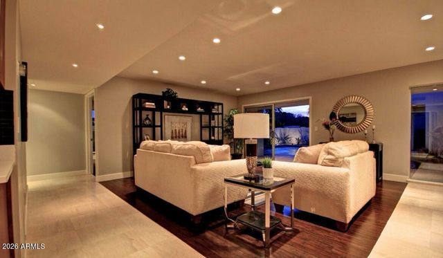 3133 E CLAREMONT Avenue, Phoenix, AZ 85016