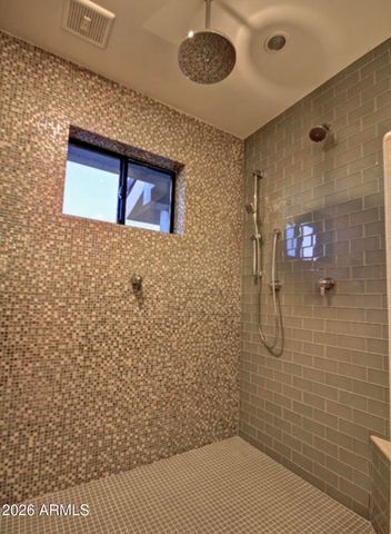 3133 E CLAREMONT Avenue, Phoenix, AZ 85016
