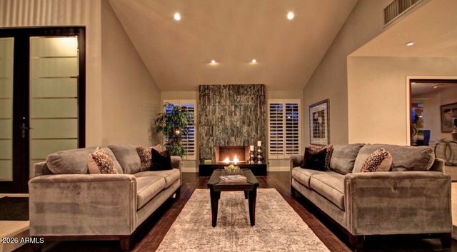 3133 E CLAREMONT Avenue, Phoenix, AZ 85016