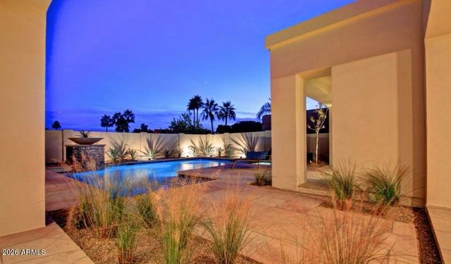 3133 E CLAREMONT Avenue, Phoenix, AZ 85016