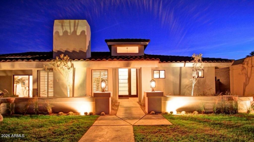 3133 E CLAREMONT Avenue, Phoenix, AZ 85016