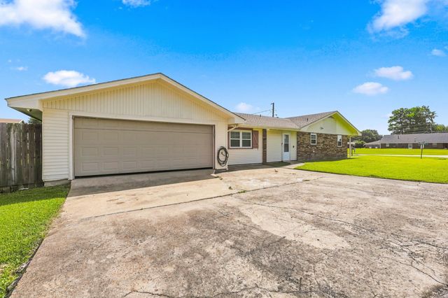 1152 West Camellia Drive, Thibodaux, LA 70301