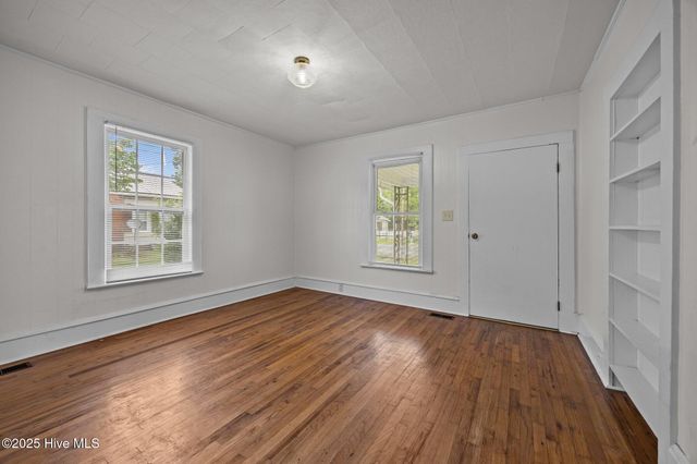 303 N Watauga Avenue, Dunn, NC 28334