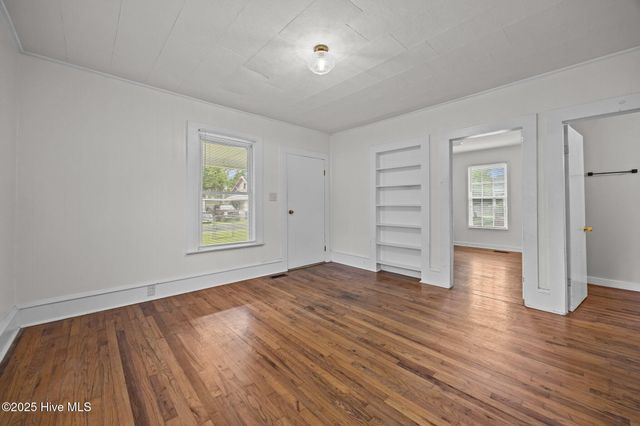 303 N Watauga Avenue, Dunn, NC 28334