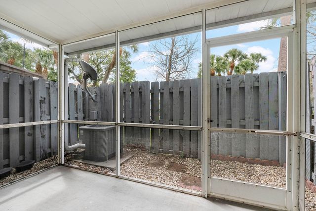 185 SW 3rd Street, Pompano Beach, FL 33060