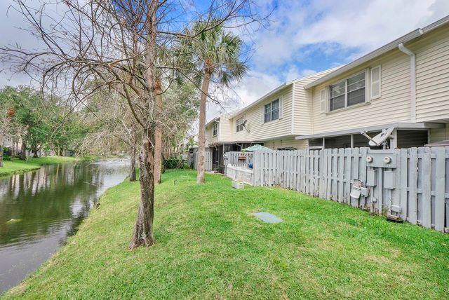 185 SW 3rd Street, Pompano Beach, FL 33060