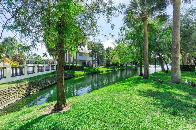 185 SW 3rd Street, Pompano Beach, FL 33060