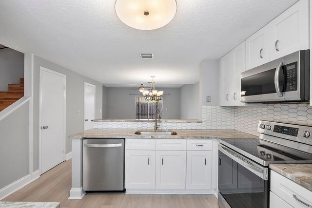 185 SW 3rd Street, Pompano Beach, FL 33060