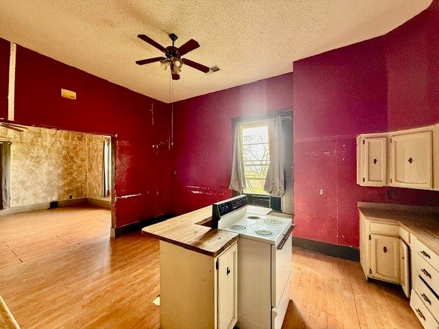 950 W Bonham Avenue, Cooper, TX 75432