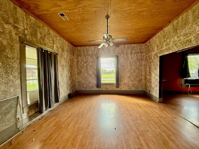 950 W Bonham Avenue, Cooper, TX 75432