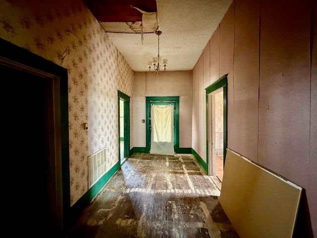 950 W Bonham Avenue, Cooper, TX 75432