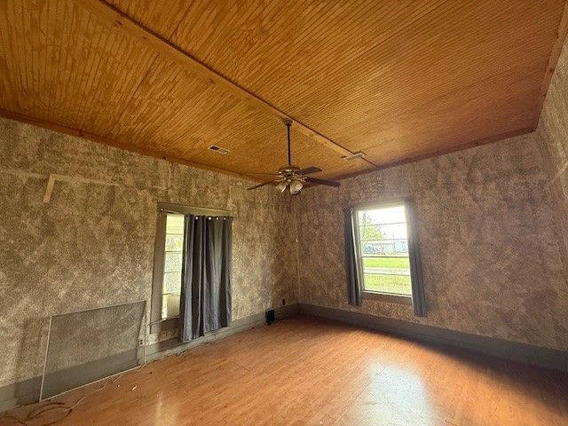 950 W Bonham Avenue, Cooper, TX 75432