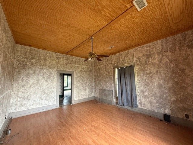 950 W Bonham Avenue, Cooper, TX 75432