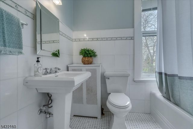 206 Montrose Ave, South Orange Village Twp., NJ 07079