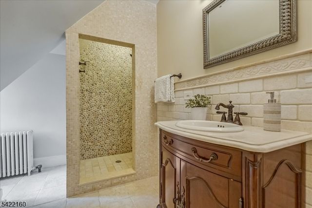 206 Montrose Ave, South Orange Village Twp., NJ 07079