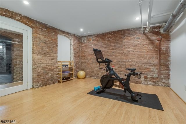 206 Montrose Ave, South Orange Village Twp., NJ 07079