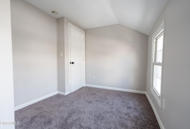 594 6th Avenue, Troy, NY 12182