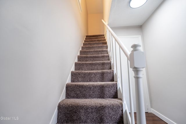 594 6th Avenue, Troy, NY 12182