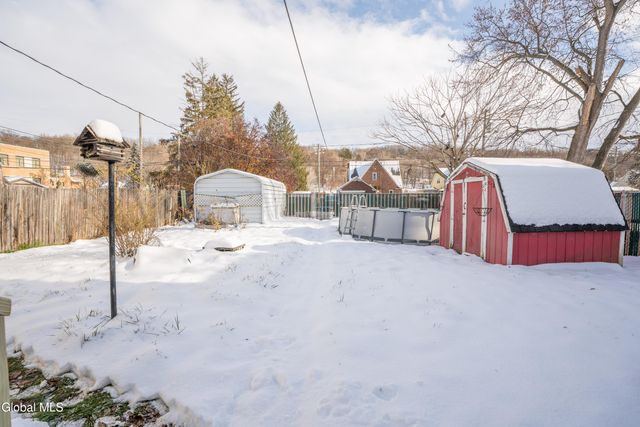 594 6th Avenue, Troy, NY 12182