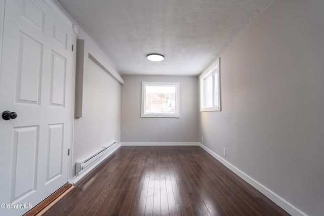 594 6th Avenue, Troy, NY 12182