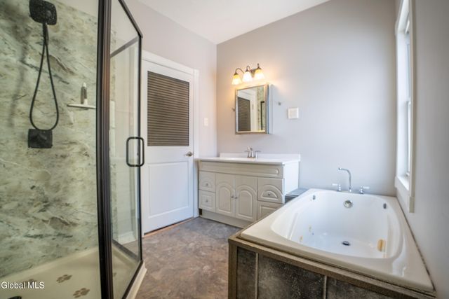 594 6th Avenue, Troy, NY 12182