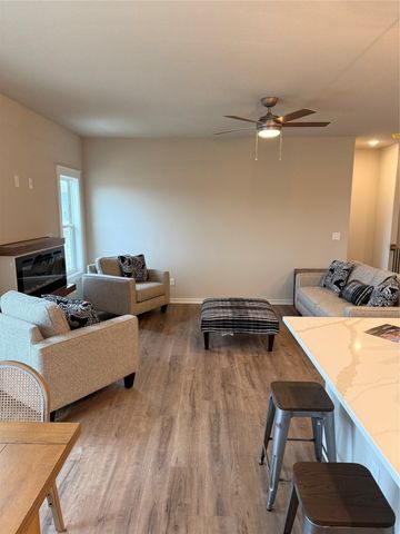 7807 SE 2nd Street SE, Des Moines, IA 50320