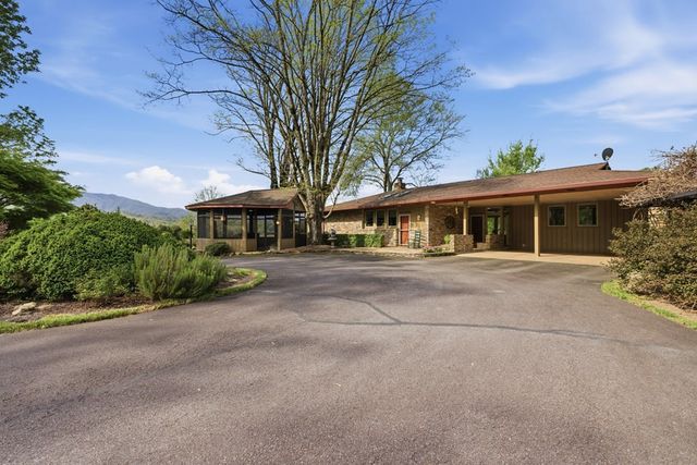 6203 Airport Road, Andrews, NC 28901