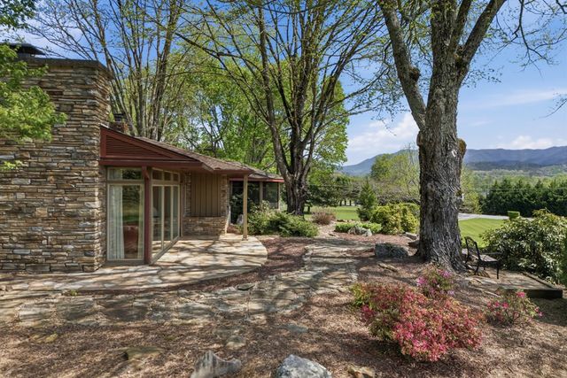 6203 Airport Road, Andrews, NC 28901