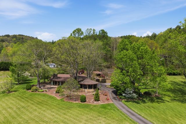 6203 Airport Road, Andrews, NC 28901