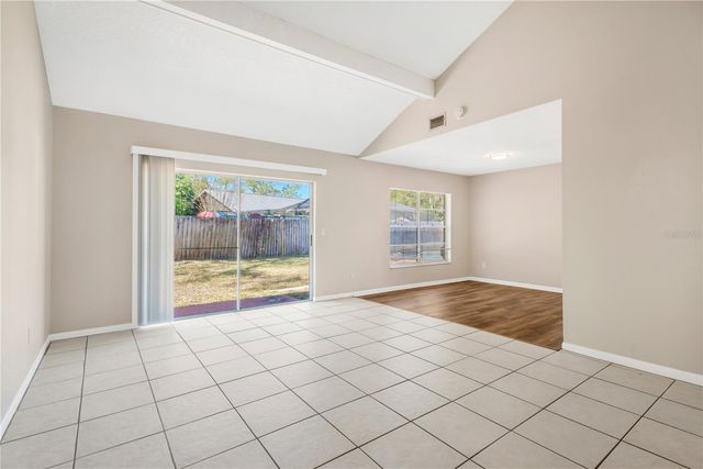 3206 SHADY GLEN CIRCLE, Tampa, FL 33618