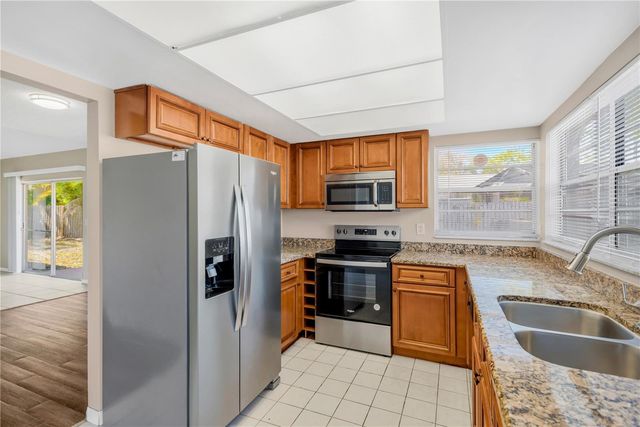 3206 SHADY GLEN CIRCLE, Tampa, FL 33618